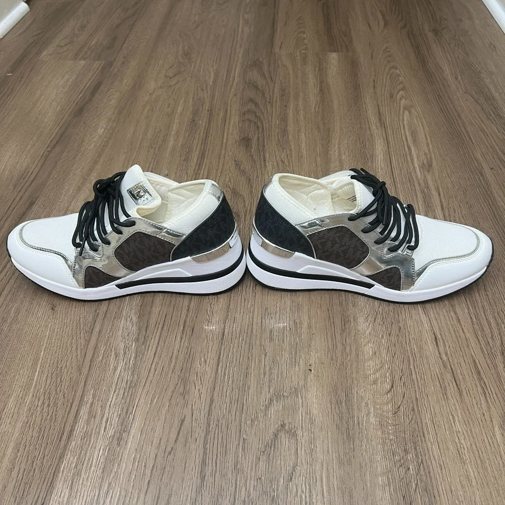 Michael Kors Liv Extreme Trainer Sneakers White Brown Signature Logo Size 8M